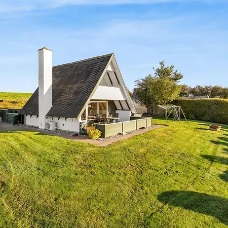 Elisabete - 600m From The Sea By Interhome *