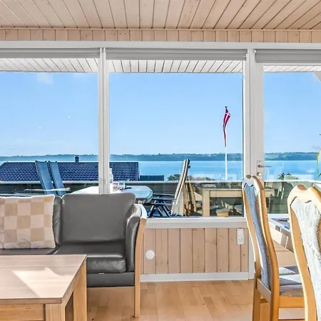 Elisabete - 600m From The Sea By Interhome Vakantiehuis